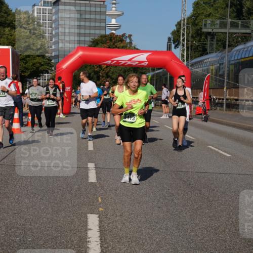 07.09.2025 - BARMER Alsterlauf Yannick Fuchs http://msf.ph/oto/8827768 07.09.2025 10:11:03 Laufen 3133, 4520, 3002, 8413, 851 meine-sportfotos.de