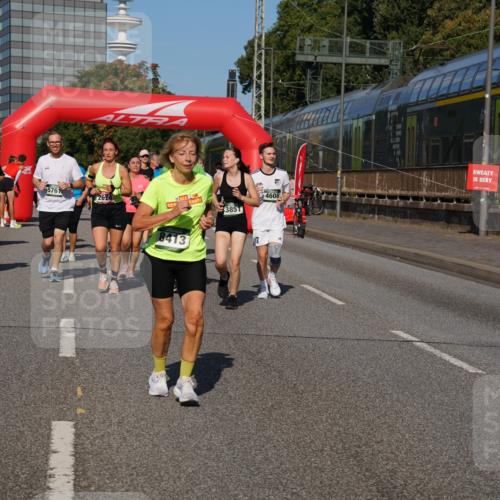 07.09.2025 - BARMER Alsterlauf Yannick Fuchs http://msf.ph/oto/8827771 07.09.2025 10:11:04 Laufen 4520, 3002, 5761, 267, 3851, 8413, 4608 meine-sportfotos.de