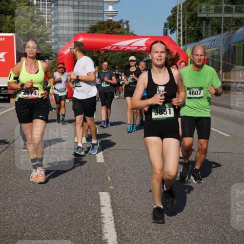 07.09.2025 - BARMER Alsterlauf Yannick Fuchs http://msf.ph/oto/8827783 07.09.2025 10:11:07 Laufen 4520, 2674, 3771, 3851, 4607, 4608, 7 meine-sportfotos.de