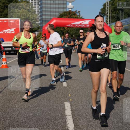 07.09.2025 - BARMER Alsterlauf Yannick Fuchs http://msf.ph/oto/8827784 07.09.2025 10:11:07 Laufen 4520, 2674, 3771, 4607, 7 meine-sportfotos.de