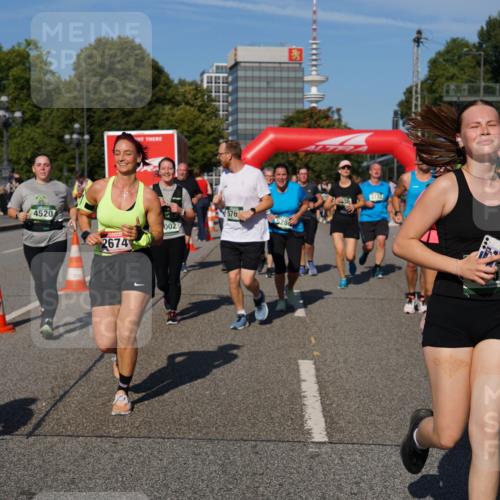07.09.2025 - BARMER Alsterlauf Yannick Fuchs http://msf.ph/oto/8827789 07.09.2025 10:11:08 Laufen 4520, 2674, 576, 002, 528, 3132, 436 meine-sportfotos.de