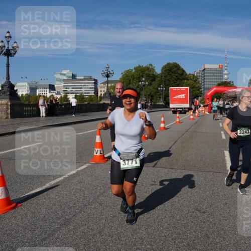 07.09.2025 - BARMER Alsterlauf Yannick Fuchs http://msf.ph/oto/8827815 07.09.2025 10:11:13 Laufen 3771, 3243, 936 meine-sportfotos.de