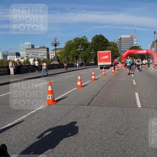 07.09.2025 - BARMER Alsterlauf Yannick Fuchs http://msf.ph/oto/8827818 07.09.2025 10:11:15 Laufen  meine-sportfotos.de