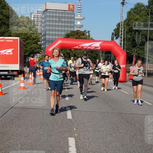07.09.2025 - BARMER Alsterlauf Yannick Fuchs http://msf.ph/oto/8827819 07.09.2025 10:11:18 Laufen 6263, 4878, 2651, 270, 540 meine-sportfotos.de