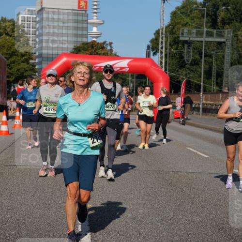 07.09.2025 - BARMER Alsterlauf Yannick Fuchs http://msf.ph/oto/8827823 07.09.2025 10:11:20 Laufen 6263, 4879, 4878, 270 meine-sportfotos.de