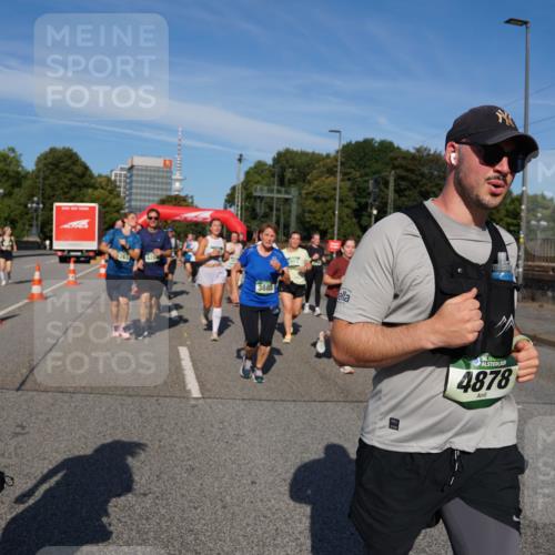 07.09.2025 - BARMER Alsterlauf Yannick Fuchs http://msf.ph/oto/8827834 07.09.2025 10:11:24 Laufen 3885, 36, 4878 meine-sportfotos.de