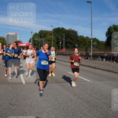 07.09.2025 - BARMER Alsterlauf Yannick Fuchs http://msf.ph/oto/8827841 07.09.2025 10:11:25 Laufen 3885, 4556 meine-sportfotos.de