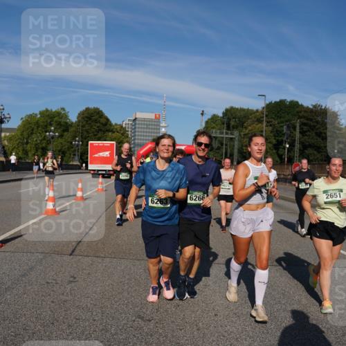 07.09.2025 - BARMER Alsterlauf Yannick Fuchs http://msf.ph/oto/8827849 07.09.2025 10:11:26 Laufen 2698, 6263, 6266, 4021, 2651 meine-sportfotos.de