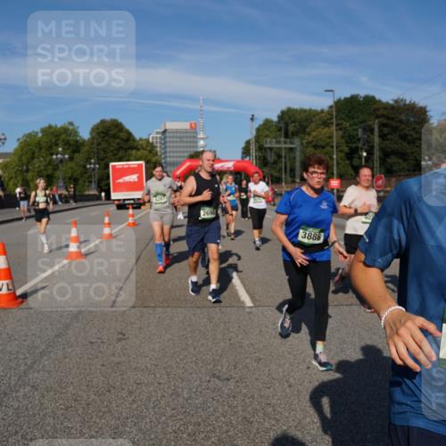 07.09.2025 - BARMER Alsterlauf Yannick Fuchs http://msf.ph/oto/8827856 07.09.2025 10:11:27 Laufen 2698, 3886, 36, 6263 meine-sportfotos.de