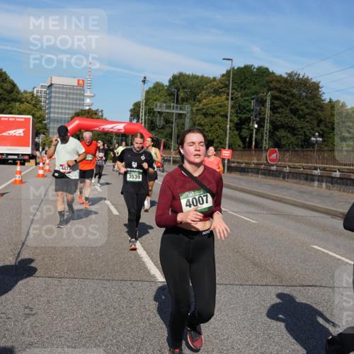 07.09.2025 - BARMER Alsterlauf Yannick Fuchs http://msf.ph/oto/8827898 07.09.2025 10:11:35 Laufen 5631, 4473, 310, 3539, 4007, 8313 meine-sportfotos.de