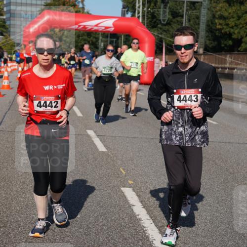 07.09.2025 - BARMER Alsterlauf Yannick Fuchs http://msf.ph/oto/8827915 07.09.2025 10:11:40 Laufen 36, 4442, 4720, 4719, 36, 4443 meine-sportfotos.de
