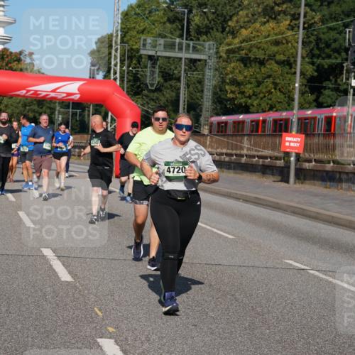 07.09.2025 - BARMER Alsterlauf Yannick Fuchs http://msf.ph/oto/8827925 07.09.2025 10:11:42 Laufen 4221, 3429, 100, 2343, 4720 meine-sportfotos.de