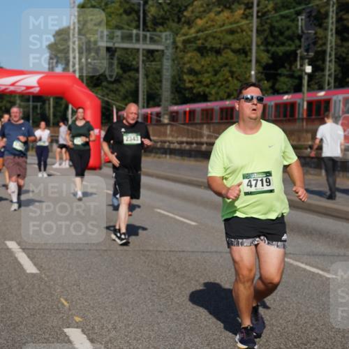 07.09.2025 - BARMER Alsterlauf Yannick Fuchs http://msf.ph/oto/8827932 07.09.2025 10:11:44 Laufen 2343, 4719 meine-sportfotos.de