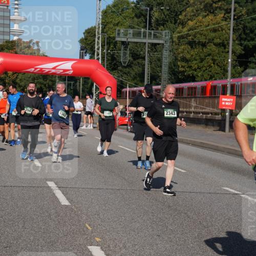07.09.2025 - BARMER Alsterlauf Yannick Fuchs http://msf.ph/oto/8827933 07.09.2025 10:11:45 Laufen 4221, 5362, 2407, 37, 2343, 471 meine-sportfotos.de