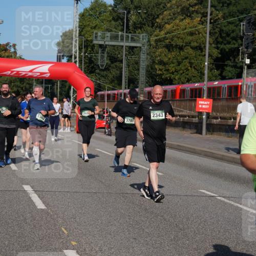 07.09.2025 - BARMER Alsterlauf Yannick Fuchs http://msf.ph/oto/8827935 07.09.2025 10:11:45 Laufen 4221, 343, 294, 5362, 240, 3781, 2343, 4719 meine-sportfotos.de