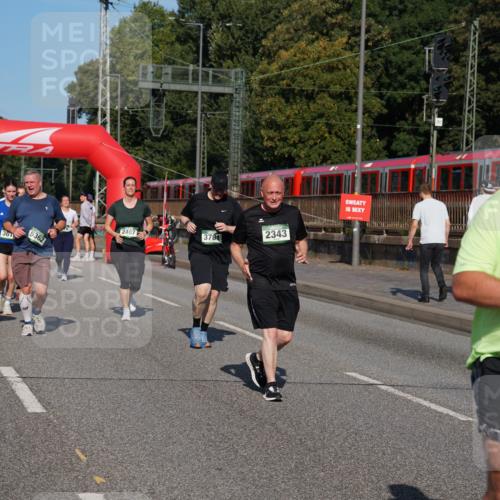 07.09.2025 - BARMER Alsterlauf Yannick Fuchs http://msf.ph/oto/8827936 07.09.2025 10:11:45 Laufen 294, 361, 5362, 2407, 3781, 2343, 19 meine-sportfotos.de
