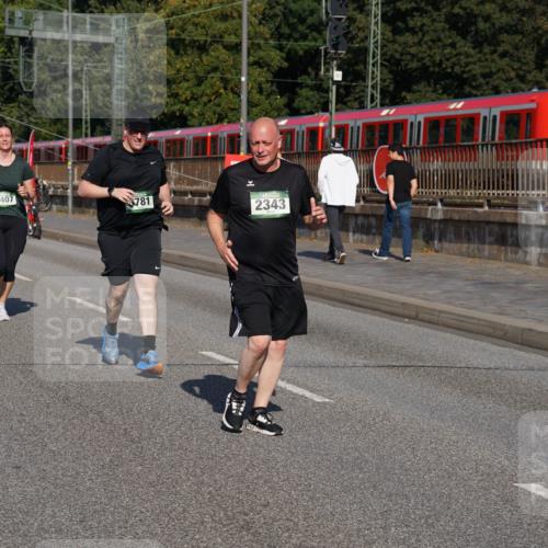07.09.2025 - BARMER Alsterlauf Yannick Fuchs http://msf.ph/oto/8827943 07.09.2025 10:11:47 Laufen 5362, 2407, 781, 2343 meine-sportfotos.de