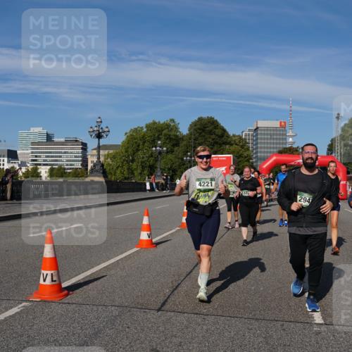07.09.2025 - BARMER Alsterlauf Yannick Fuchs http://msf.ph/oto/8827955 07.09.2025 10:11:51 Laufen 4221, 232, 294, 5362 meine-sportfotos.de