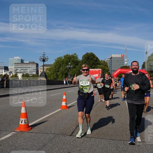 07.09.2025 - BARMER Alsterlauf Yannick Fuchs http://msf.ph/oto/8827957 07.09.2025 10:11:51 Laufen 4221, 2321, 5362, 617 meine-sportfotos.de