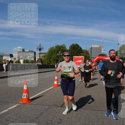 07.09.2025 - BARMER Alsterlauf Yannick Fuchs http://msf.ph/oto/8827959 07.09.2025 10:11:51 Laufen 221, 2321, 5362 meine-sportfotos.de