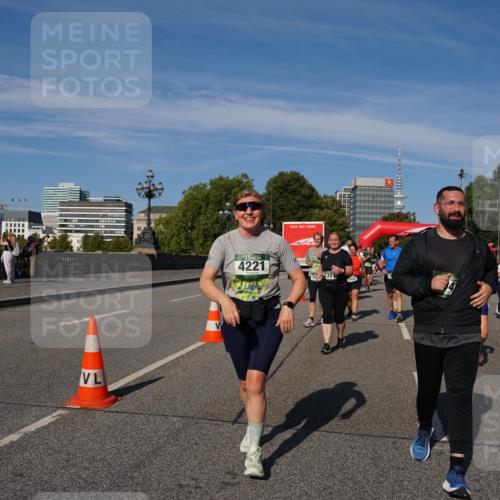 07.09.2025 - BARMER Alsterlauf Yannick Fuchs http://msf.ph/oto/8827960 07.09.2025 10:11:51 Laufen 4221, 2321, 3429, 536, 367 meine-sportfotos.de