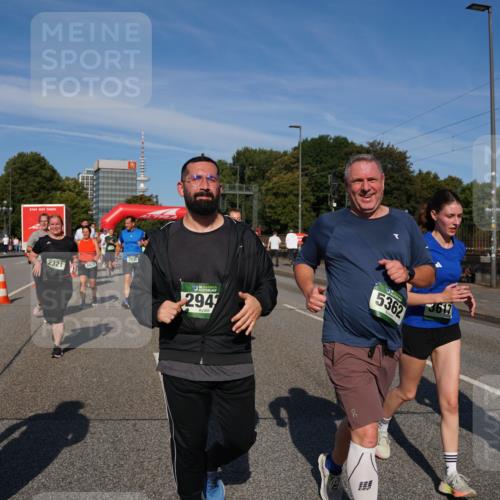 07.09.2025 - BARMER Alsterlauf Yannick Fuchs http://msf.ph/oto/8827964 07.09.2025 10:11:52 Laufen 2321, 3429, 294, 5362 meine-sportfotos.de