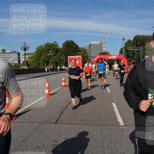 07.09.2025 - BARMER Alsterlauf Yannick Fuchs http://msf.ph/oto/8827966 07.09.2025 10:11:52 Laufen 36, 4221, 2321, 3430, 36, 2943 meine-sportfotos.de