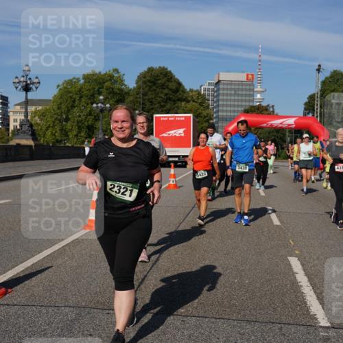 07.09.2025 - BARMER Alsterlauf Yannick Fuchs http://msf.ph/oto/8827970 07.09.2025 10:11:53 Laufen 2321, 3429, 4318, 3430 meine-sportfotos.de