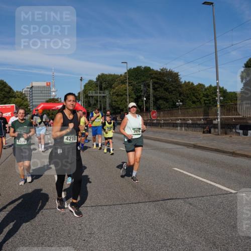 07.09.2025 - BARMER Alsterlauf Yannick Fuchs http://msf.ph/oto/8827988 07.09.2025 10:11:57 Laufen 3430, 4209, 4210, 3741, 2974 meine-sportfotos.de