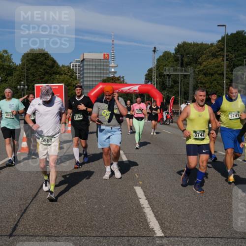 07.09.2025 - BARMER Alsterlauf Yannick Fuchs http://msf.ph/oto/8827995 07.09.2025 10:11:59 Laufen 4468, 5563, 6183, 3742, 3741, 5507, 5608 meine-sportfotos.de