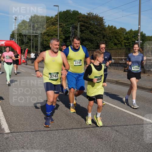 07.09.2025 - BARMER Alsterlauf Yannick Fuchs http://msf.ph/oto/8827997 07.09.2025 10:12:00 Laufen 10, 315, 3742, 3741, 608, 4268 meine-sportfotos.de