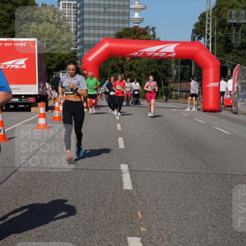 07.09.2025 - BARMER Alsterlauf Yannick Fuchs http://msf.ph/oto/8828029 07.09.2025 10:12:09 Laufen 4674, 3808 meine-sportfotos.de