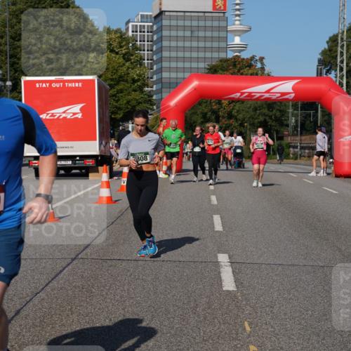 07.09.2025 - BARMER Alsterlauf Yannick Fuchs http://msf.ph/oto/8828031 07.09.2025 10:12:10 Laufen 2849, 808, 4674, 4673 meine-sportfotos.de