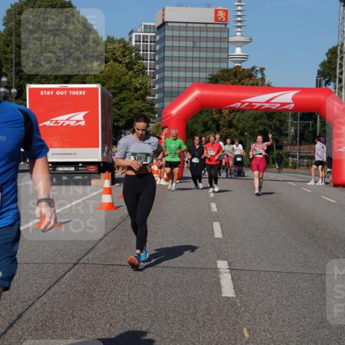07.09.2025 - BARMER Alsterlauf Yannick Fuchs http://msf.ph/oto/8828032 07.09.2025 10:12:10 Laufen 2849, 388, 4674 meine-sportfotos.de