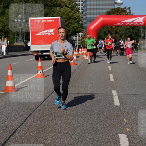 07.09.2025 - BARMER Alsterlauf Yannick Fuchs http://msf.ph/oto/8828035 07.09.2025 10:12:11 Laufen 3808, 4674, 4673 meine-sportfotos.de