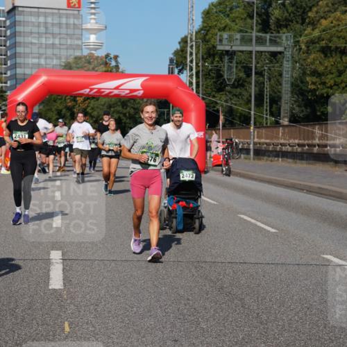 07.09.2025 - BARMER Alsterlauf Yannick Fuchs http://msf.ph/oto/8828060 07.09.2025 10:12:22 Laufen 56, 2431, 127, 676, 2473 meine-sportfotos.de