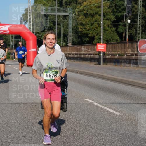 07.09.2025 - BARMER Alsterlauf Yannick Fuchs http://msf.ph/oto/8828068 07.09.2025 10:12:24 Laufen 1, 3127, 4047, 5676, 10 meine-sportfotos.de