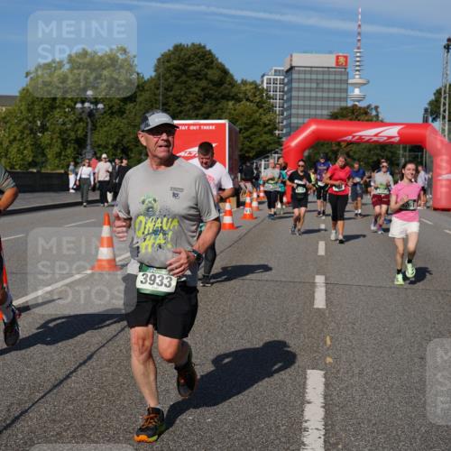 07.09.2025 - BARMER Alsterlauf Yannick Fuchs http://msf.ph/oto/8828108 07.09.2025 10:12:35 Laufen 10, 4995, 3933, 8133, 59 meine-sportfotos.de