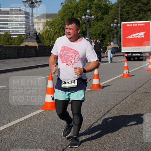 07.09.2025 - BARMER Alsterlauf Yannick Fuchs http://msf.ph/oto/8828116 07.09.2025 10:12:37 Laufen 02, 4534, 2031, 8138 meine-sportfotos.de