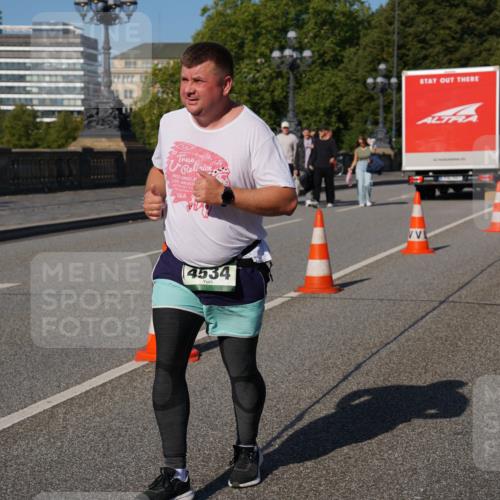 07.09.2025 - BARMER Alsterlauf Yannick Fuchs http://msf.ph/oto/8828117 07.09.2025 10:12:37 Laufen 20, 02, 4534, 2031, 8138 meine-sportfotos.de