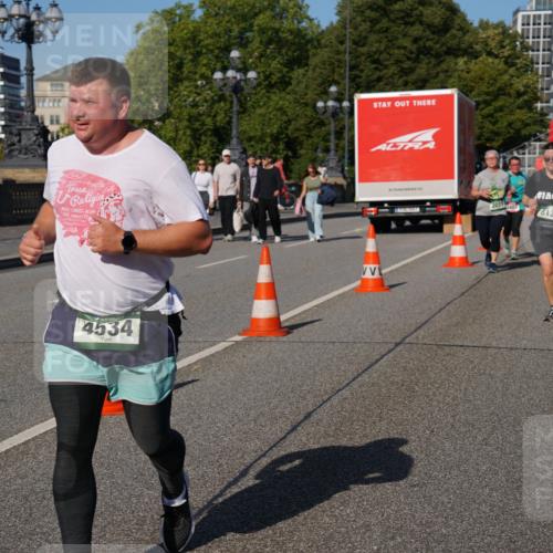 07.09.2025 - BARMER Alsterlauf Yannick Fuchs http://msf.ph/oto/8828118 07.09.2025 10:12:37 Laufen 4534, 5916, 203140, 6138, 8131 meine-sportfotos.de