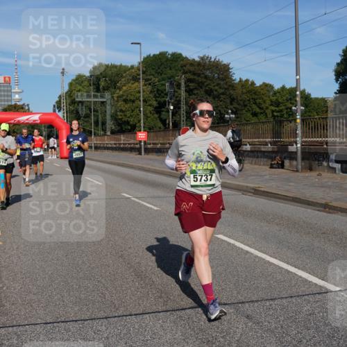 07.09.2025 - BARMER Alsterlauf Yannick Fuchs http://msf.ph/oto/8828134 07.09.2025 10:12:41 Laufen 2114, 32, 2857, 5737 meine-sportfotos.de
