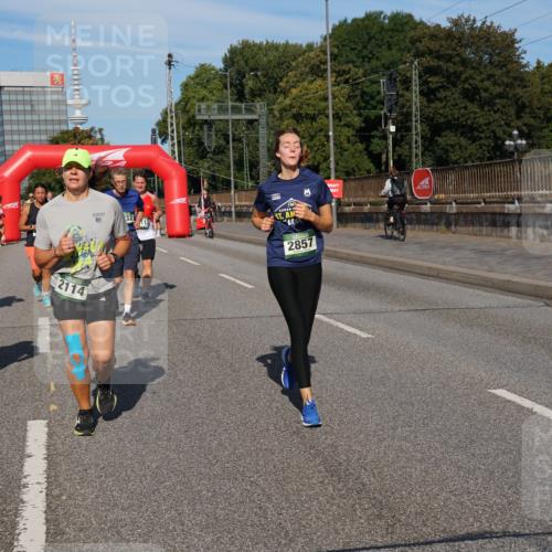 07.09.2025 - BARMER Alsterlauf Yannick Fuchs http://msf.ph/oto/8828138 07.09.2025 10:12:42 Laufen 3403, 5936, 2114, 10, 32, 2857 meine-sportfotos.de
