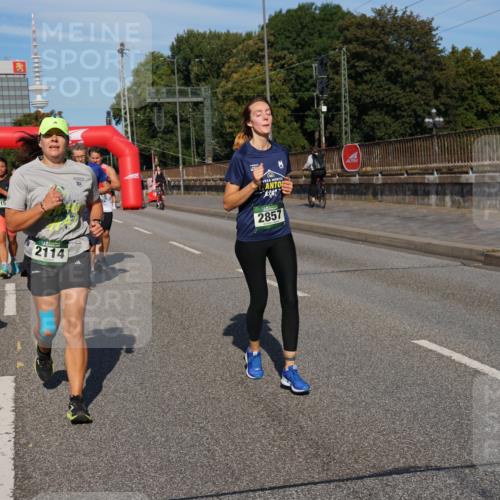 07.09.2025 - BARMER Alsterlauf Yannick Fuchs http://msf.ph/oto/8828140 07.09.2025 10:12:43 Laufen 5832, 4115, 2114, 10, 2857 meine-sportfotos.de
