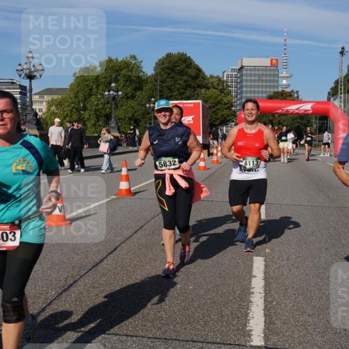 07.09.2025 - BARMER Alsterlauf Yannick Fuchs http://msf.ph/oto/8828153 07.09.2025 10:12:45 Laufen 2014, 5832, 4113, 3403, 5232 meine-sportfotos.de