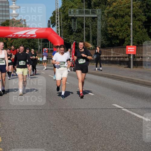 07.09.2025 - BARMER Alsterlauf Yannick Fuchs http://msf.ph/oto/8828170 07.09.2025 10:12:51 Laufen 4497, 447, 4495, 4765, 4693, 1 meine-sportfotos.de