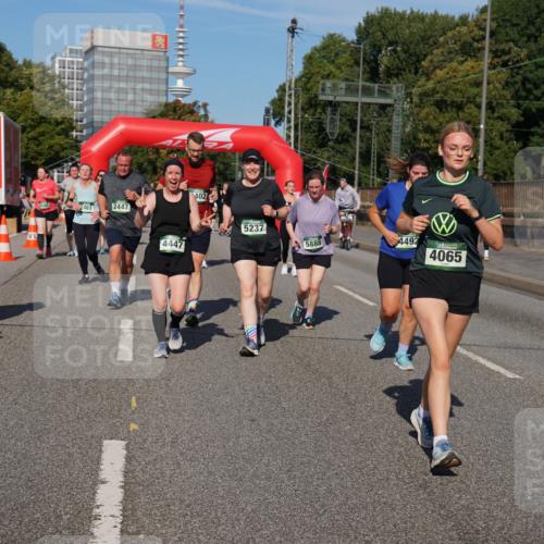 07.09.2025 - BARMER Alsterlauf Yannick Fuchs http://msf.ph/oto/8828191 07.09.2025 10:12:58 Laufen 292, 4109, 402, 2461, 2447, 4447, 5237, 5888, 4492, 4065 meine-sportfotos.de