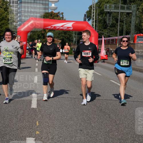 07.09.2025 - BARMER Alsterlauf Yannick Fuchs http://msf.ph/oto/8828210 07.09.2025 10:13:03 Laufen 45, 330, 2268, 5087, 2718 meine-sportfotos.de