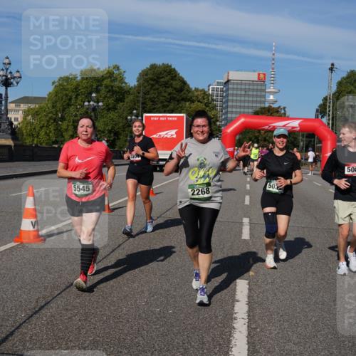07.09.2025 - BARMER Alsterlauf Yannick Fuchs http://msf.ph/oto/8828219 07.09.2025 10:13:05 Laufen 5545, 3304, 2268, 503, 5087 meine-sportfotos.de