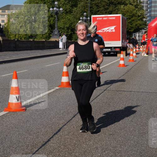 07.09.2025 - BARMER Alsterlauf Yannick Fuchs http://msf.ph/oto/8828239 07.09.2025 10:13:10 Laufen 4680, 476, 4396, 247 meine-sportfotos.de